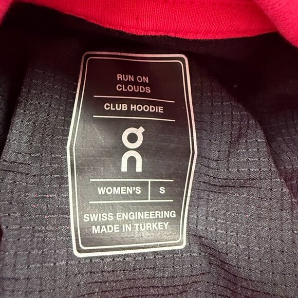 On Women's Club Hoodie Pink Sz S NWT Athleisure Athletic Fall Pull-Over - Picture 15 of 16
